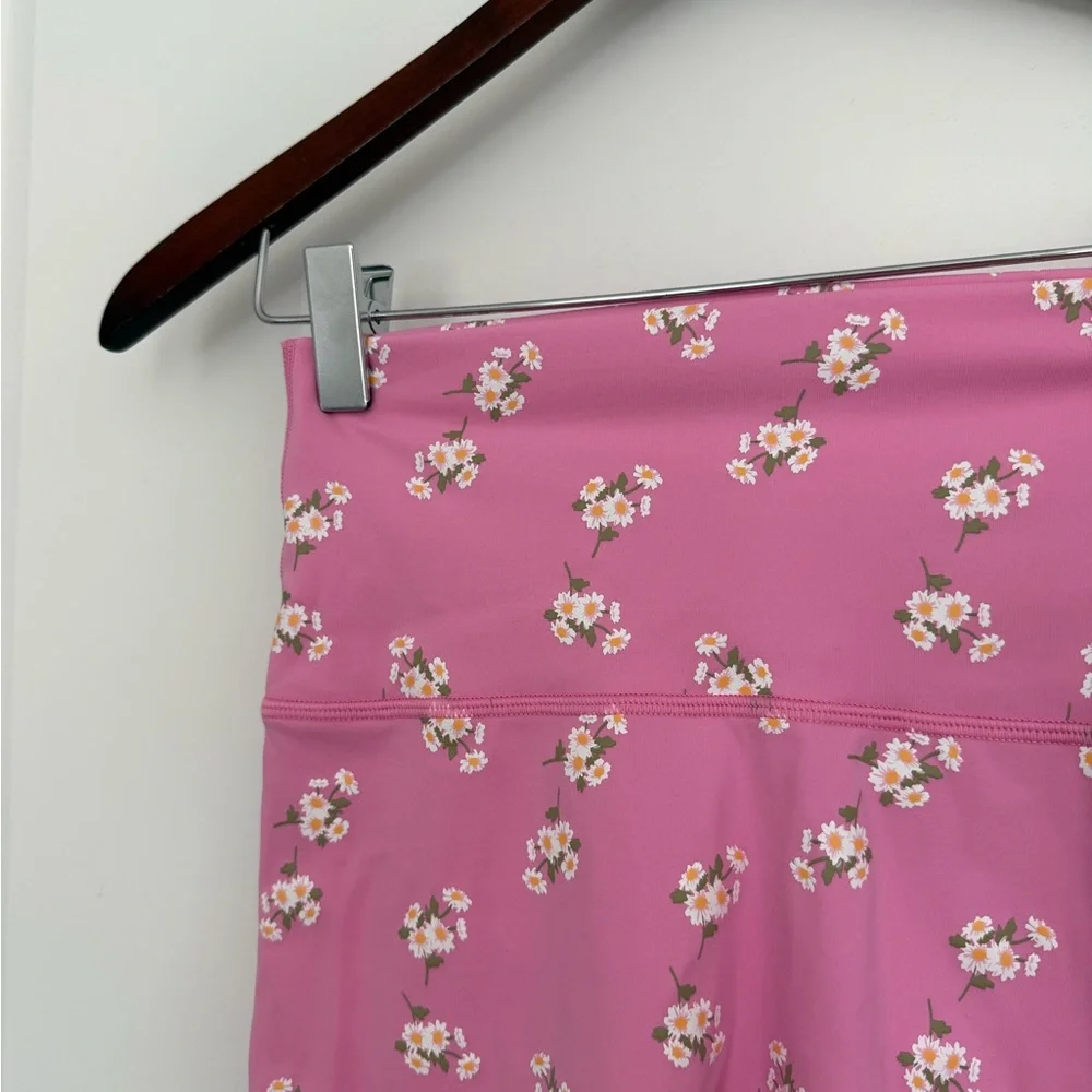 NEW Aerie Pink Floral Women's biker shorts size Small